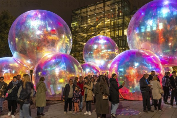 The 10th Essen Light Festival, in the city centre, second largest light art festival in Germany, light art on the Burgplatz, Evanescent light installation, by the Australian artist duo Atelier Sisu, large bubble-like spheres, with light and sound, Essen, North Rhine-Westphalia, Germany