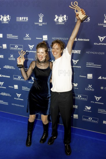 Linda Blümchen and Simon Steinhorst, winners in the Best Duo for 30 Days of Lust category at the German Drama Award ceremony at the Pullmann Berlin Schweizerhof, Berlin, 9 October 2025