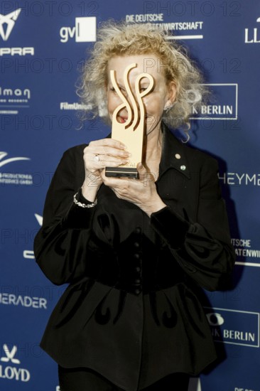 Sunnyi Melles receives the German Acting Award 2025 for the category Comedic Role in The Doubters at the German Acting Award Ceremony at Pullmann Berlin Schweizerhof, Berlin, 09.10.2025