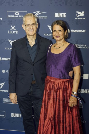Norbert Ghafouri and guest on the red carpet in front of the award ceremony at Pullmann Berlin Schweizerhof, Berlin, 09.10.2025