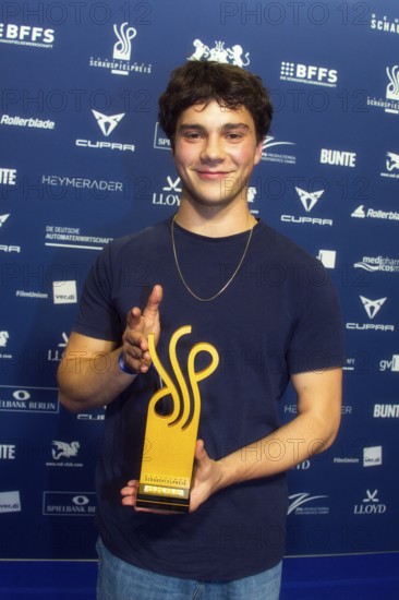 Carlo Krammling - Best Young Actor Award, DEUTSCHER SCHAUSPIELPREIS 2025, Red Carpet at PULLMAN BERLIN SCHWEIZERHOF, Berlin, 09.10.2025