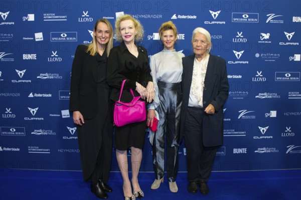 Guest, Sunnyi Melles, Leslie Malton, Hildegard Schmahl, DEUTSCHER SCHAUSPIELPREIS 2025, Red Carpet at PULLMAN BERLIN SCHWEIZERHOF, Berlin, 09.10.2025