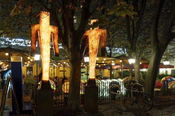 Restaurant Zur Gerichtslaube, 21st BERLIN FESTIVAL OF LIGHTS, motto Let's Shine Together, light installations, 8 October 2025, Berlin, Germany, opening day in drizzle < english> 21st BERLIN FESTIVAL OF LIGHTS, motto Let's Shine Together, light installations, October 8, 2025, Berlin, Germany