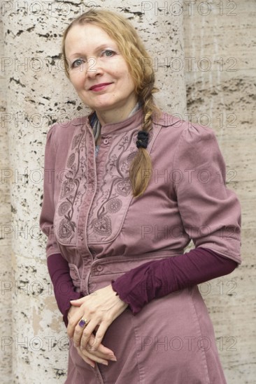 Cora Chilcott at the annual press conference for the 2025/2026 season at the Theater am Frankfurter Tor. Berlin, 07.10.2025