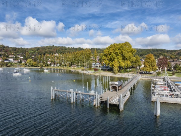 Aerial view of the village of Wangen on the Höri peninsula with boat moorings and jetty on the lakeshore, Lake Rhine, Lake Constance, Constance district, Baden-Württemberg, Germany