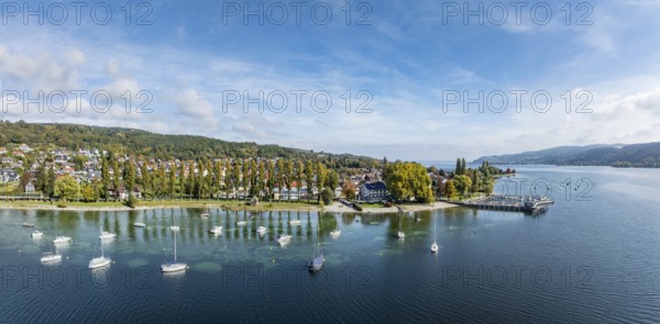 Aerial view, panorama of the village of Wangen on the Höri peninsula with boat moorings and jetty on the lakeshore, Lake Rhine, Lake Constance, Constance district, Baden-Württemberg, Germany