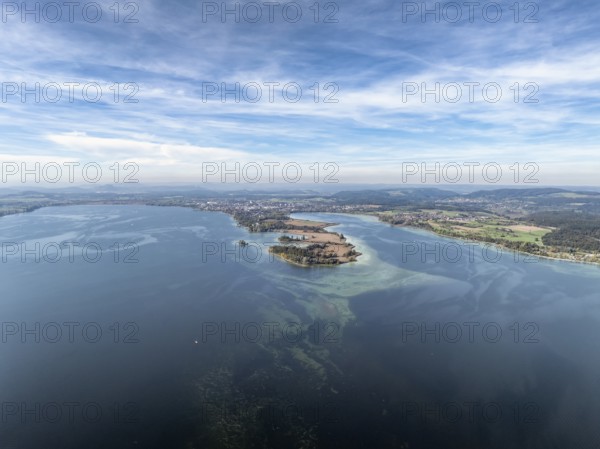 Aerial view of the Mettnau peninsula with the Markelfinger Winkel on the right and the Zeller See on the left, the Hegauberge mountains on the horizon, Untersee, Lake Constance, Constance district, Baden-Württemberg, Germany