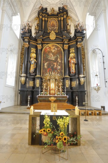 Magnificent high altar, St Paul's parish church, the first church was consecrated to St Paul around 1050, Old Town, Passau, Lower Bavaria, Bavaria, Germany