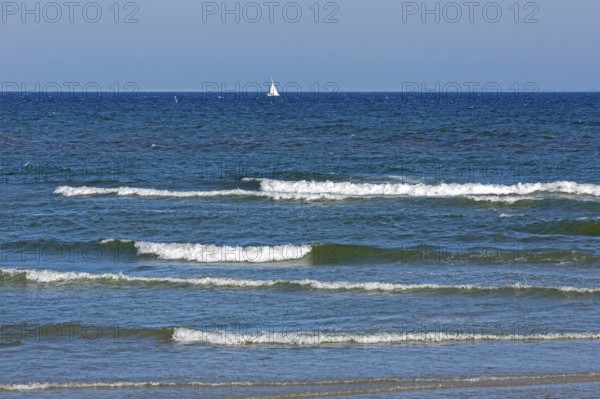 Sailboat, waves, swell, Baltic Sea, Geltinger Birk nature reserve, Nieby, Schleswig-Holstein, Germany