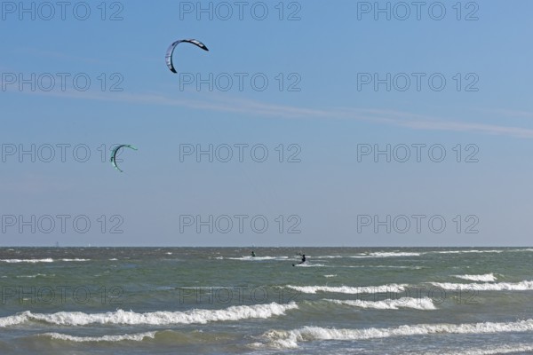 Kitesurfer, Baltic Sea, Falshöft, Pommerby, Schleswig-Holstein, Germany
