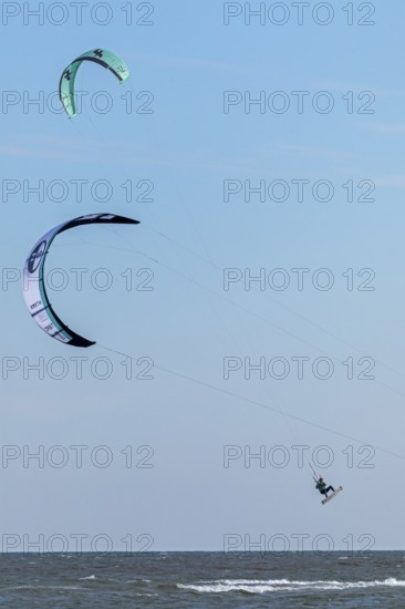 Kitesurfer jumping, Baltic Sea, Falshöft, Pommerby, Schleswig-Holstein, Germany