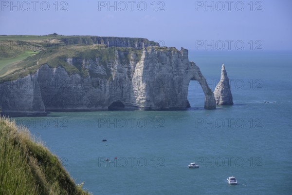 View of the Falaise d'Aval rock arch, Étretat, Département Seine-Maritime, France