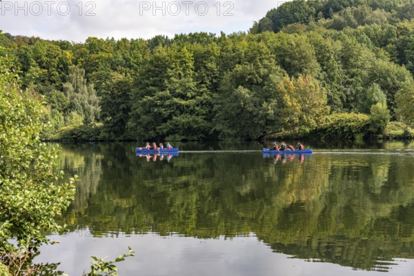 Canoeing on the Ruhr near Hattingen, direction Bochum, hire canoes, North Rhine-Westphalia, Germany