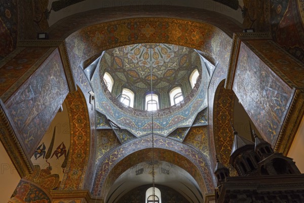 The dome of the church is decorated with ornate patterns and framed by windows, Inside the historic, most important Armenian Orthodox cathedral, UNESCO World Heritage Site, Echmiadzin, Ejmiacin, Vagharshapat, Vagarshapat, Vagarshapat, Valaršapat, Vagharshapat, Armavir province, Armenia