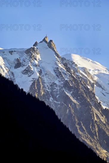 Aiguille du Midi, snow-covered Mont-Blanc on the right in the background, Chamonix-Mont-Blanc, Haute-Savoie, France