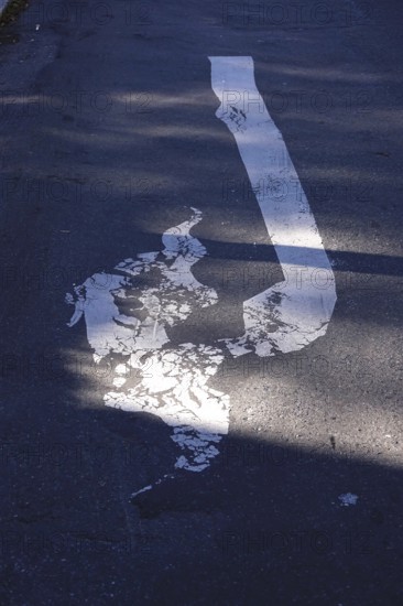 Symbolic image for refurbishment requirements, labelling, Germany