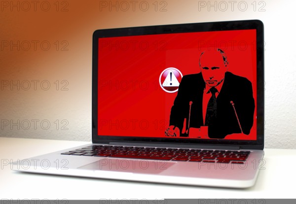 Symbolic image, Putin and Ukraine war, Russian drones over EU, sabotage by Russia, cybercrime, espionage, undersea cables, Baltic states, Poland, threat to European/world politics, billiards of world politics, Ukraine, Russia, danger situation, continued gas supplies, arms supplies, shortage of fossil fuels, cold winter, frost, energy supply, food for third world, raw materials supply