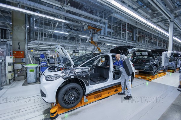 Electric car production in the assembly halls of VW in Zwickau, Zwickau, Saxony, Germany