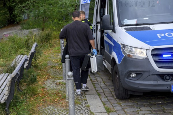 Police officers confiscate what looks like a suitcase after a search of the CDU federal office by the New Generation. After an attempted performance by the New Generation to fight corruption in front of the Konrad Adenauer House, the CDU's federal office. Berlin, 06.10.2025