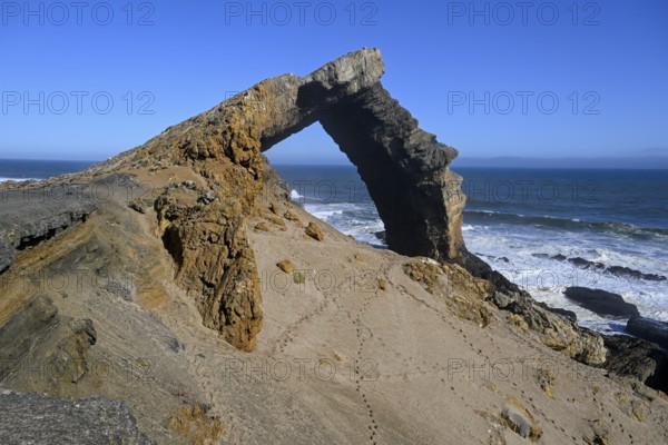 Arch rock, 55 metre high limestone arch, restricted diamond area, near Lüderitz, Karas region, Namibia