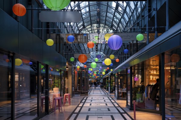 Calwer Passage, shopping arcade, shopping centre, roofed, mixed light, balloons, Stuttgart, Baden-Württemberg, Germany