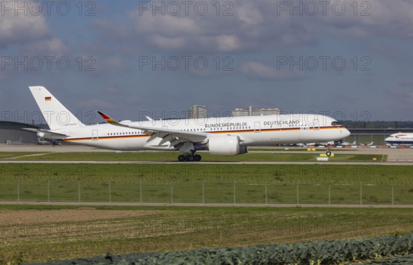Government aircraft at Stuttgart Airport. Aircraft registration: 10-03, Luftwaffe, German Air Force, Airbus A350-900, Stuttgart, Baden-Württemberg, Germany