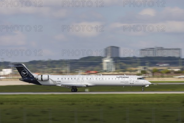 Flight operations at Stuttgart Airport. Aircraft landing. Aircraft registration number: D-ACNL, Mitsubishi CRJ-900LR, Lufthansa, Lufthansa CityLine. Stuttgart, Baden-Württemberg, Germany