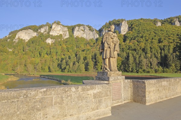 Saint Nepomuk statue and Danube with rock formations, landscape, rock cliffs, rocks, mountains, nature, forest, river landscape, sculpture, St John of Nepomuk, bridge saint, patron saint, castle rocks, Nepomuk Bridge, Hausen im Tal, Beuron, Upper Danube Valley, Swabian Alb, Baden-Württemberg, Germany