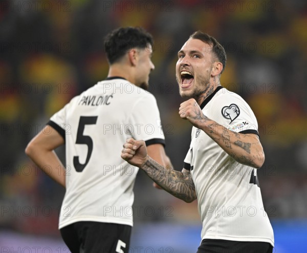 Goal celebration David Raum GER (22) Gesture Gesture Aleksandar Pavlovic GER (05) World Cup qualifier, international match, Germany v Luxembourg, PreZero Arena, Sinsheim, Baden-Württemberg, Germany