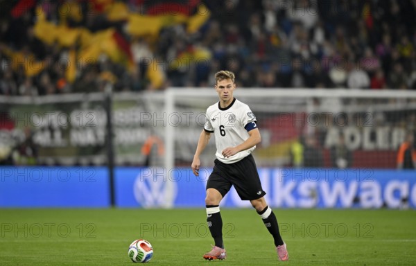 Joshua Kimmich GER (06) Action on the ball in the background perimeter advertising logo Volkswagen World Cup qualifier, international match, Germany against Luxembourg, PreZero Arena, Sinsheim, Baden-Württemberg, Germany