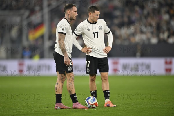 David Raum GER (22) Florian Wirtz GER (17) ready for free-kick, World Cup qualifier, international match, Germany v Luxembourg, PreZero Arena, Sinsheim, Baden-Württemberg, Germany