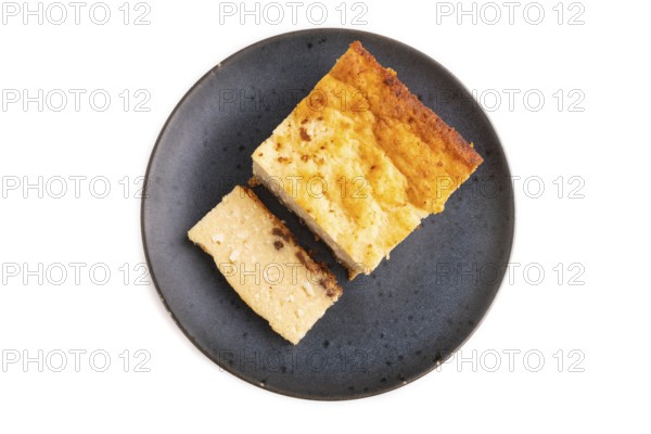 ?ottage cheese ?asserole, Curd cake, with dried apricots and raisins Isolated on white background, top view, flat lay, close up, minimalism