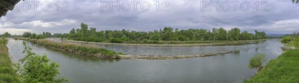 Panoramablick vom Aussichtsturm auf die Isar, Plattling, Bayern, Deutschland