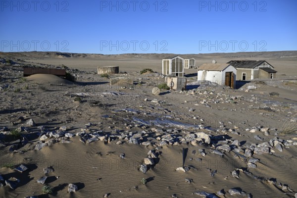 Alte Gebäude in Grillenthal, einst Versorgungsstation für Frischwasser, Diamentensperrgebiet, bei Lüderitz, Region Karas, Namibia
