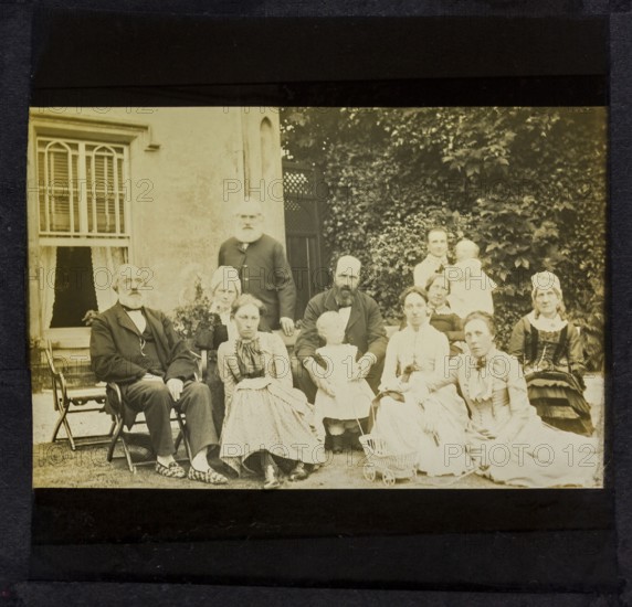 Portrait group photograph three generations prosperous middle-class Victorian Edwardian family, England, c 1900