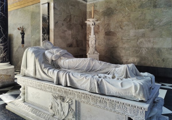 Charlottenburg Mausoleum, Tomb of Queen Luise, Classicism, created by Christian Daniel Rauch, Charlottenburg Palace, Berlin, Germany