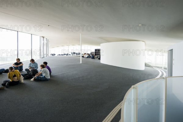 Interior view, Rolex Learning Centre, École polytechnique fédérale de Lausanne, EPFL, Lausanne, Switzerland