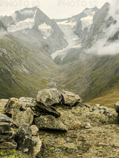 View from the Hohe Mut over to the Gaisbergferner and the Gurgler Kamm in the Ötztal Alps, Tyrol, Austria
