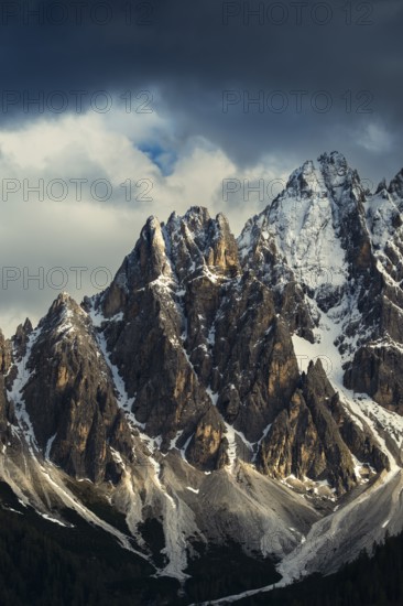 Close-up of mountain peaks of the Sesto Dolomites, San Candido, Val Pusteria, Dolomites, Sesto Dolomites, South Tyrol, Italy