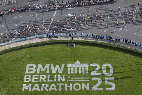 View from the Victory Column to the Great Star at the 51st BMW Berlin Marathon 2025 on 21 September 2025