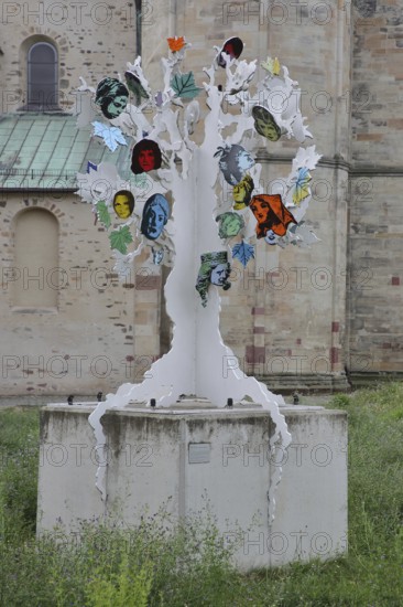 Sculpture Island of Dolls by Alicia Paz 2017, tree figure, female, faces, modern art, abstract art, sculpture park, Magdeburg, Saxony-Anhalt, Germany
