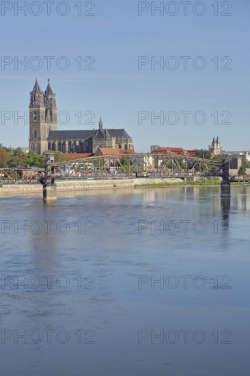 Elbe with lift bridge, Gothic Magdeburg Cathedral of St Mauritius and St Katharina, church, cityscape, arched bridge, Magdeburg, Saxony-Anhalt, Germany