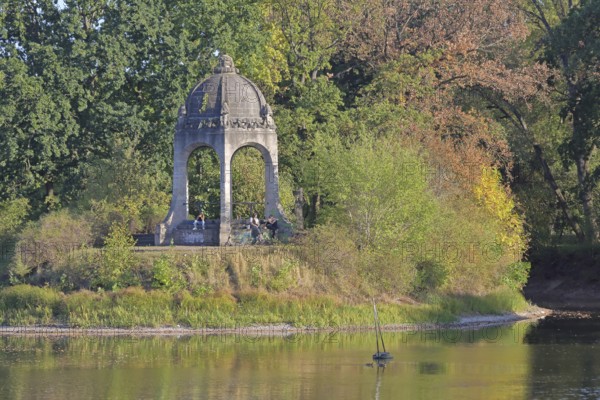 Temple of Venus at Adolf-Mittag-See, landscape, autumn, nature, Marieninsel, Rotehorn, municipal park, Rotehornpark, Magdeburg, Saxony-Anhalt, Germany