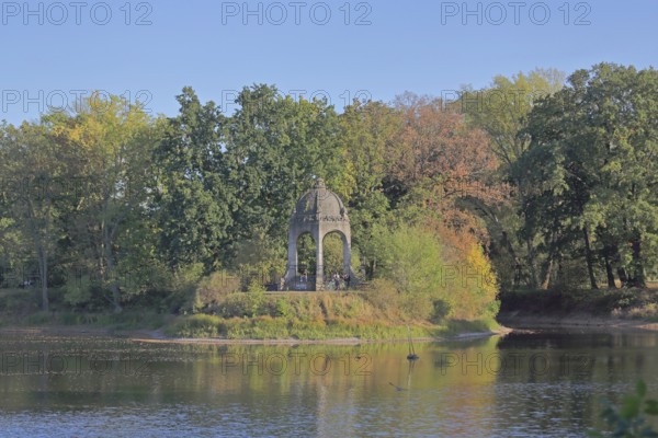 Temple of Venus at Adolf-Mittag-See, landscape, nature, Marieninsel, Rotehorn, municipal park, Rotehornpark, Magdeburg, Saxony-Anhalt, Germany