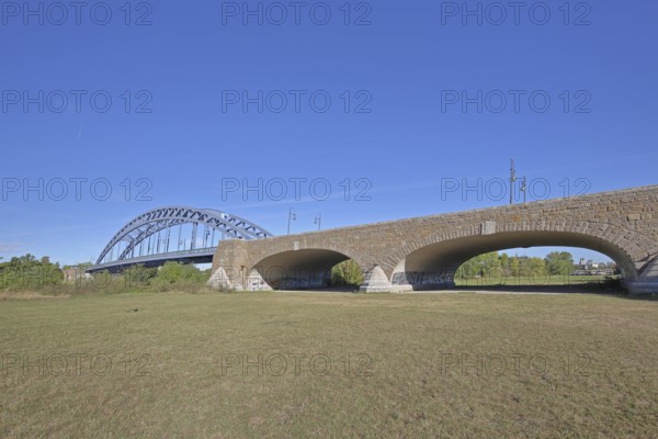 Star bridge, stone arch bridge, steel construction, bridges, Rotehornpark, park, municipal park, Rotehorn, Magdeburg, Saxony-Anhalt, Germany