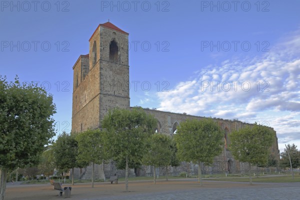 St Nikolai church ruins with twin towers, Zerbst, Fläming, Saxony-Anhalt, Germany