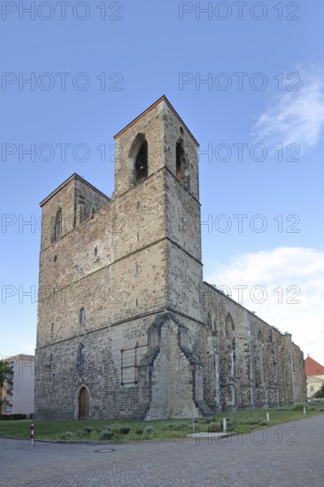 St Nikolai church ruins with twin towers, Zerbst, Fläming, Saxony-Anhalt, Germany