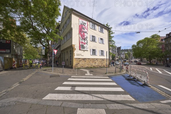 Museum Hegel-Haus, historical building, pedestrian crossing, zebra crossing, general architecture, trees, cloudy, diffuse light, slightly sunny, intersection Eberhardstraße with Torstraße, Stuttgart, state capital, city district Stuttgart, Baden-Württemberg, Germany
