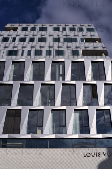 Louis Vuitton Brand Store, logo, retail shop, Dorotheen Quartier, DOQU, shopping mall, Stuttgart, Baden-Württemberg, Germany