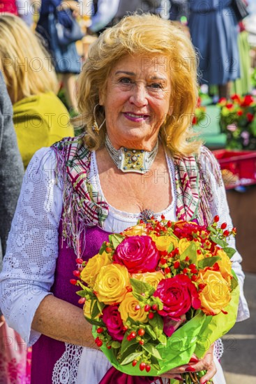 The boss of the historic Oktoberfest attraction Teufelsrad, Elisabeth Polaczy, Wiesnwirte Platzkonzert, Festwiese, Theresienwiese, Oktoberfest, Munich, Upper Bavaria, Bavaria, Germany
